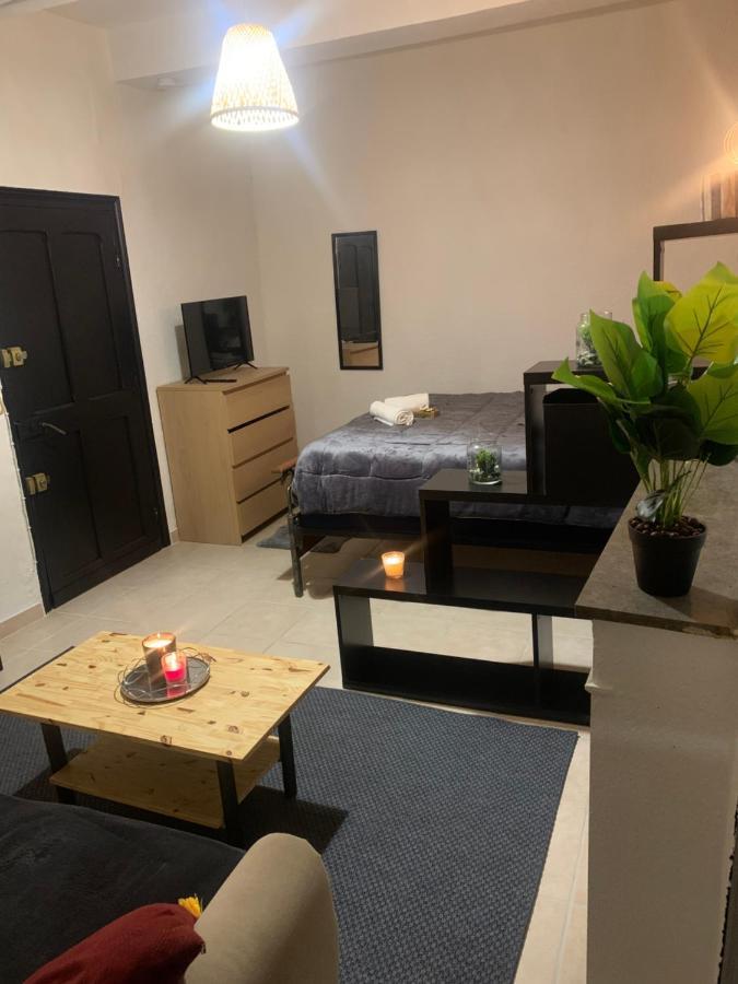 Tres Belle Suite Dans Le Centre Historique Ideale Pour 2 Personnes Orange  Kültér fotó