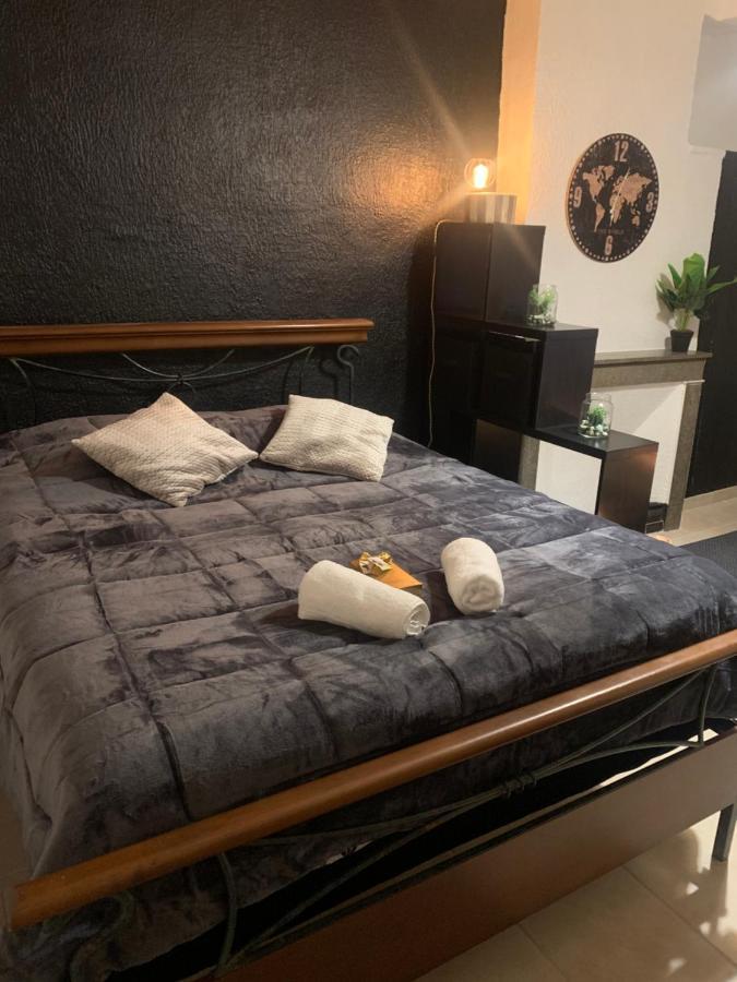 Tres Belle Suite Dans Le Centre Historique Ideale Pour 2 Personnes Orange  Kültér fotó