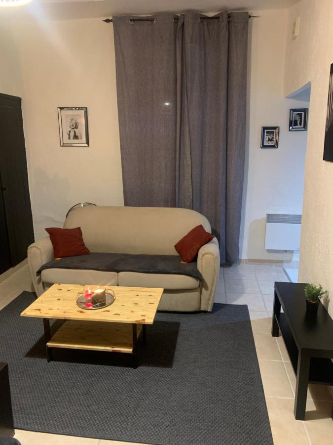 Tres Belle Suite Dans Le Centre Historique Ideale Pour 2 Personnes Orange  Kültér fotó